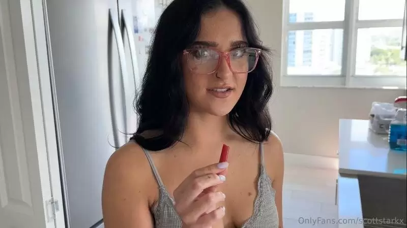 POST THUMB