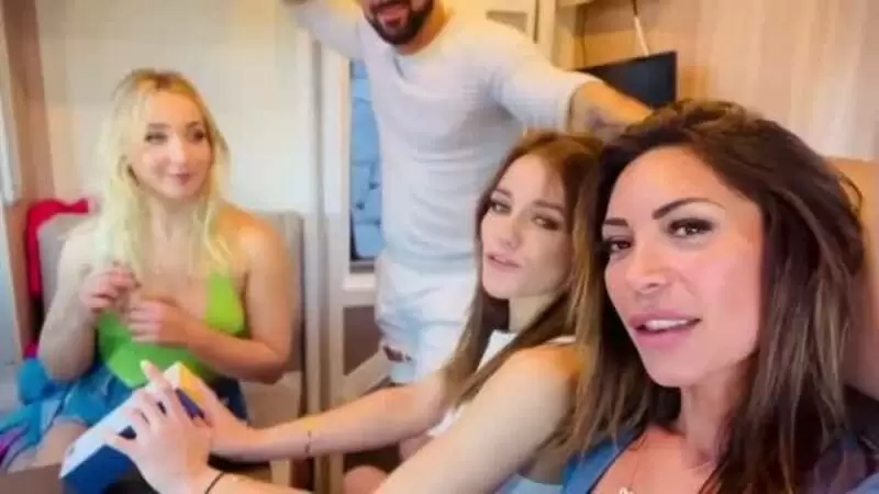 POST THUMB